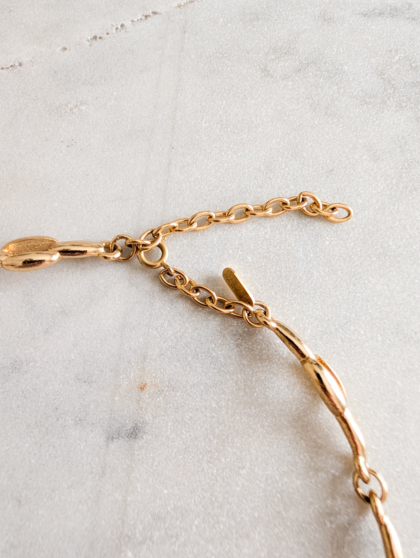 Collier Orena