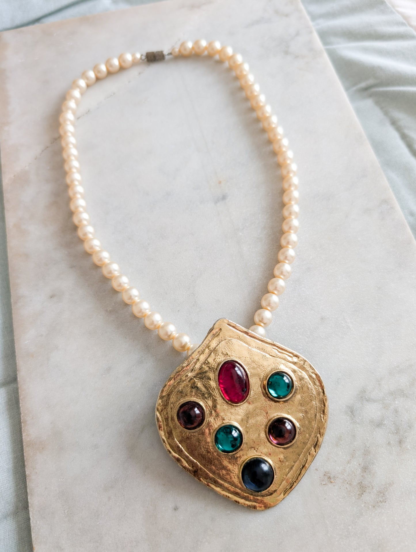 Spectaculaire collier 80's