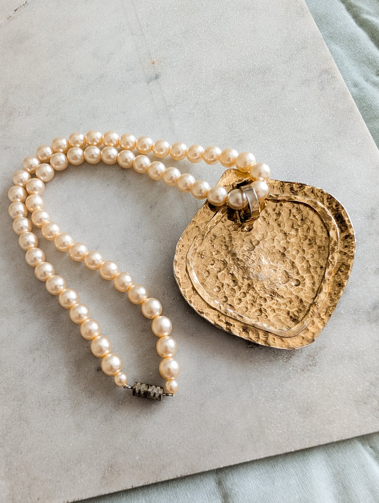 Spectaculaire collier 80's