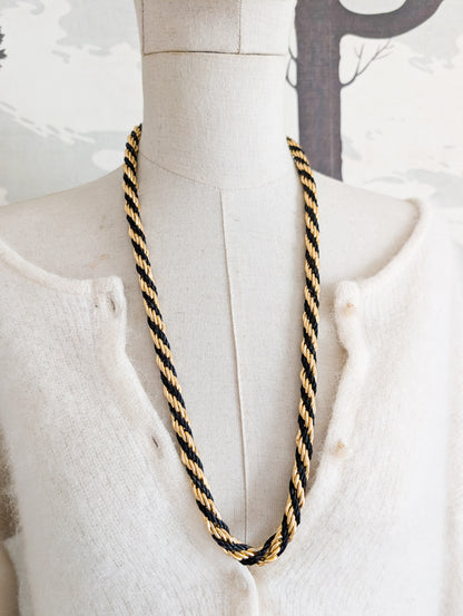 Collier américain maille torsadée et cordelette
