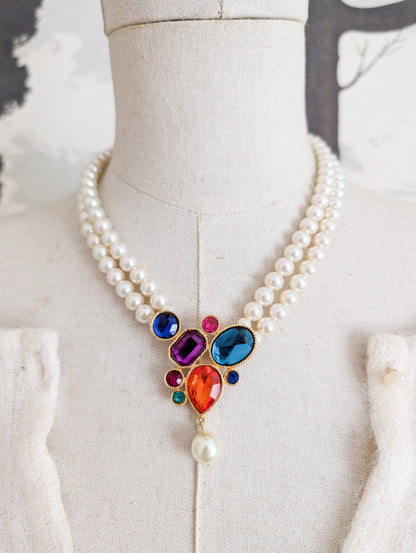 Collier de perles pendentif joyaux