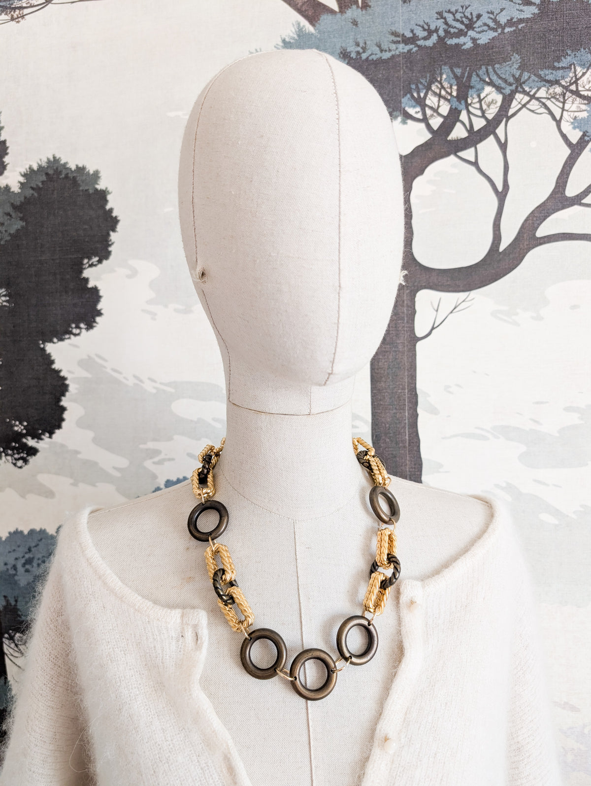 Collier Byba 1980