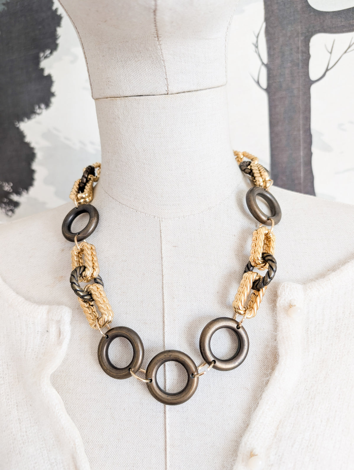 Collier Byba 1980