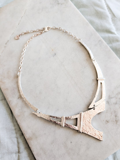 Rare collier Tour Eiffel Dolce Vita