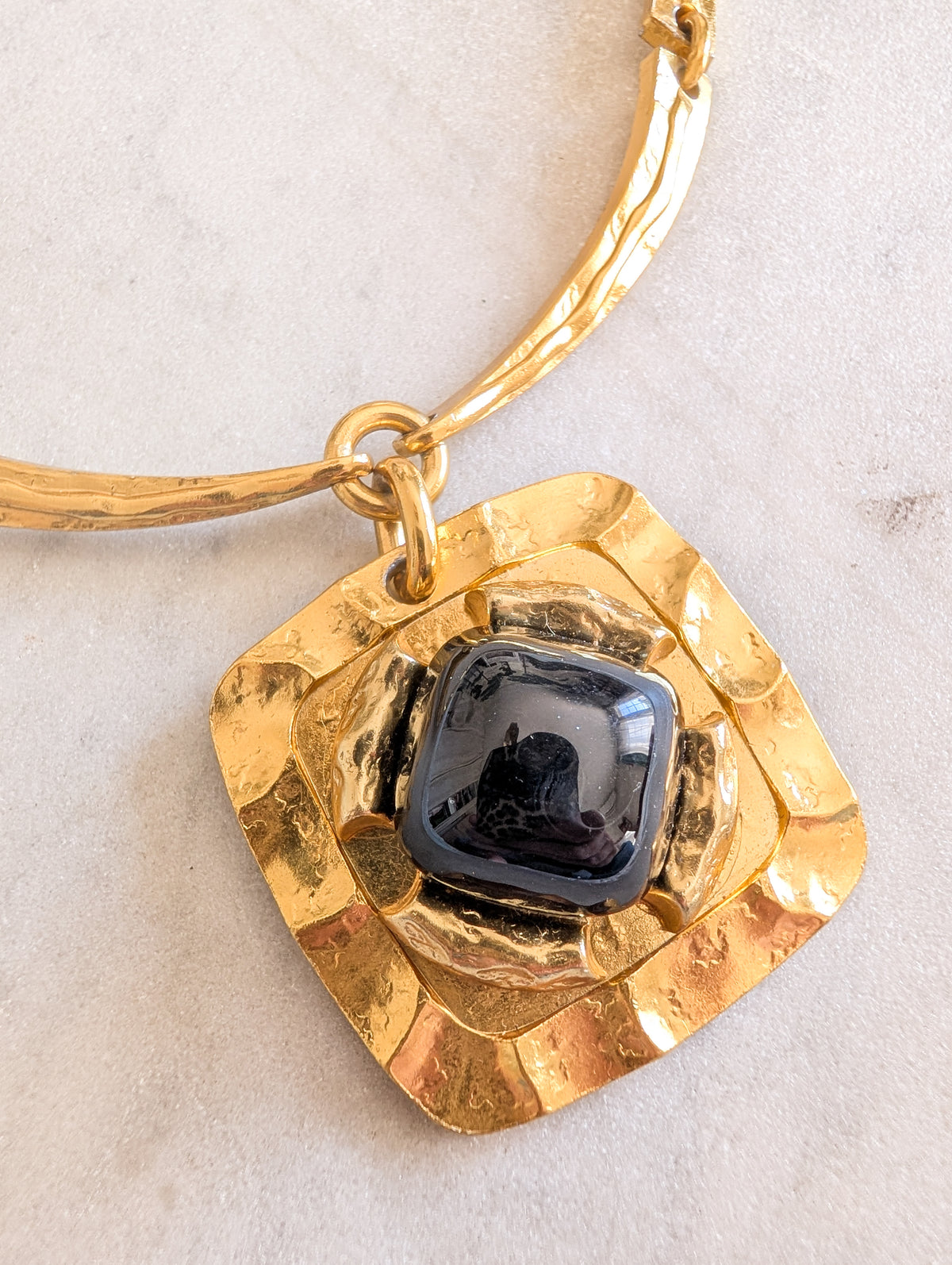 Rare collier Oranium