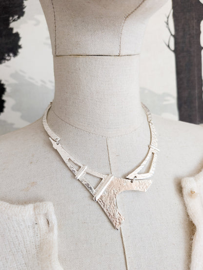 Rare collier Tour Eiffel Dolce Vita