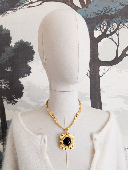 Rare collier Oranium