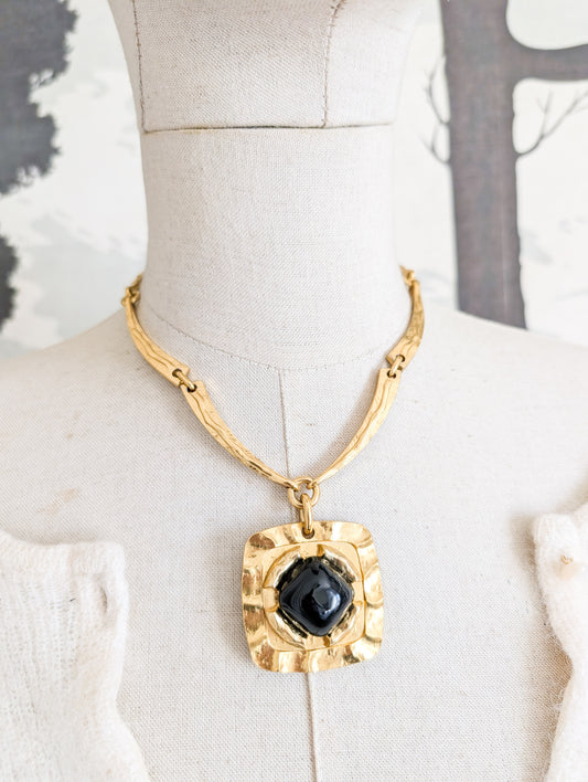 Rare collier Oranium