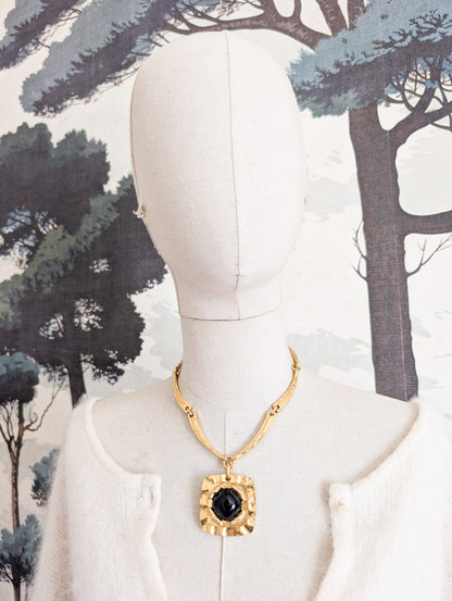 Rare collier Oranium