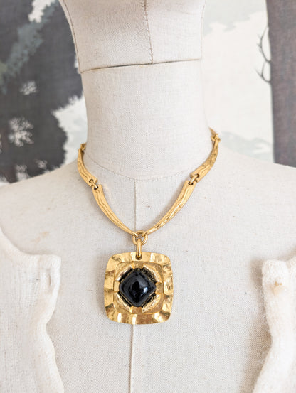 Rare collier Oranium