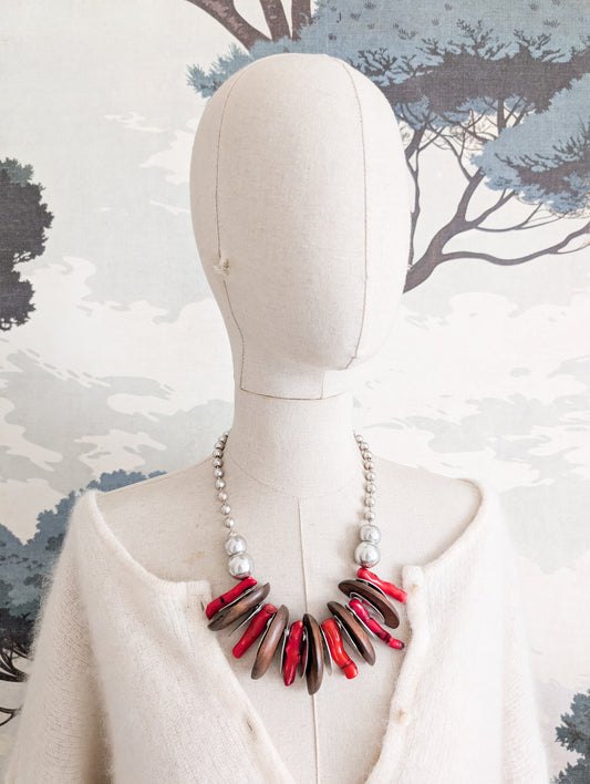 Collier en métal bois et Corail Bambou