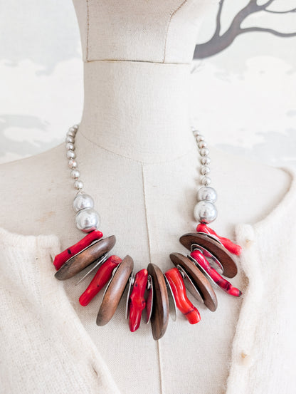 Collier en métal bois et Corail Bambou