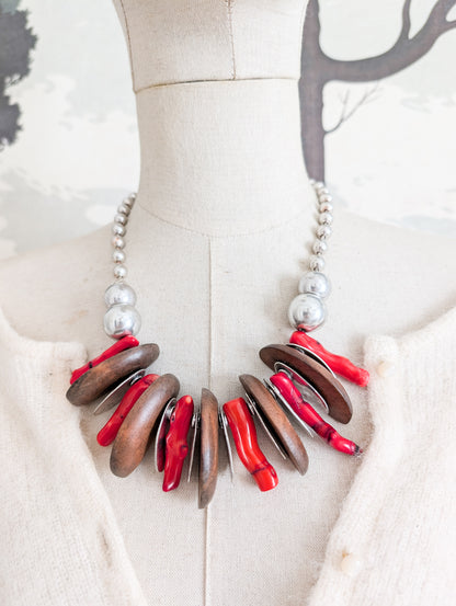 Collier en métal bois et Corail Bambou