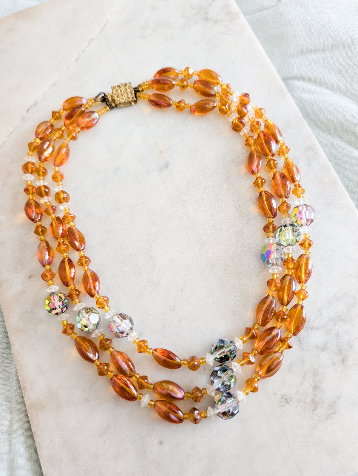 Collier 50's en verre et cristal