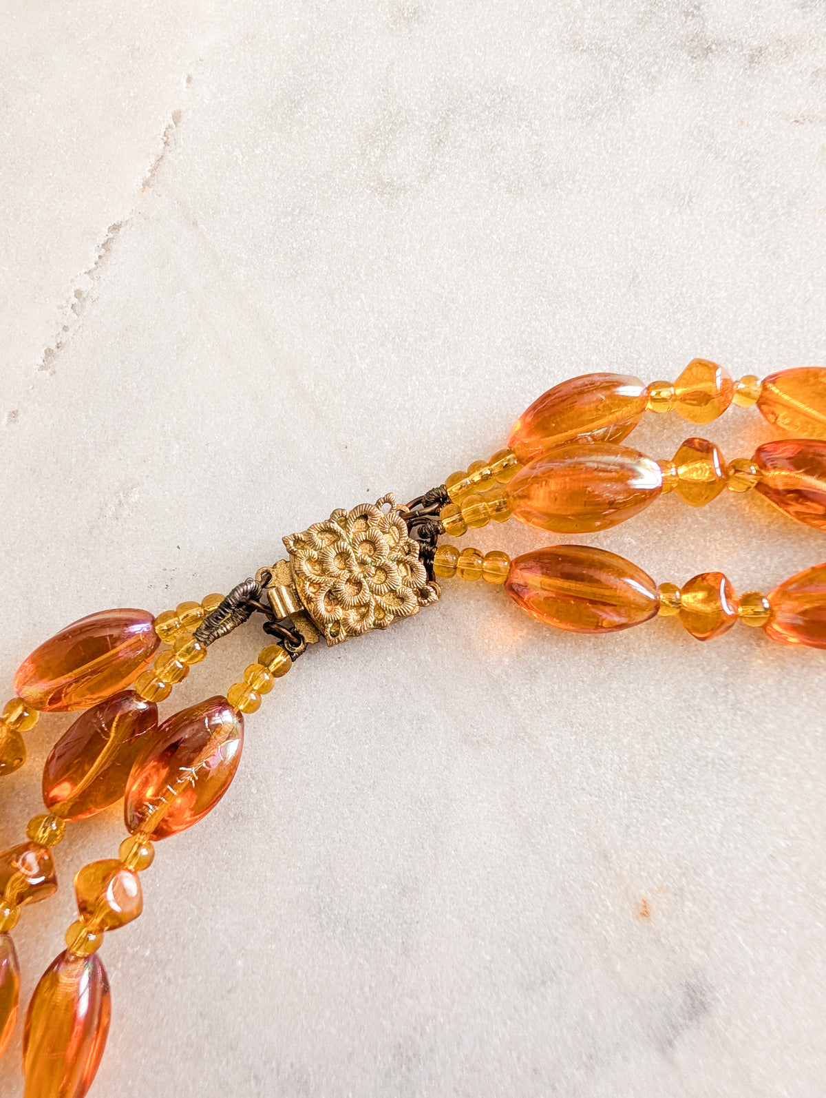 Collier 50's en verre et cristal