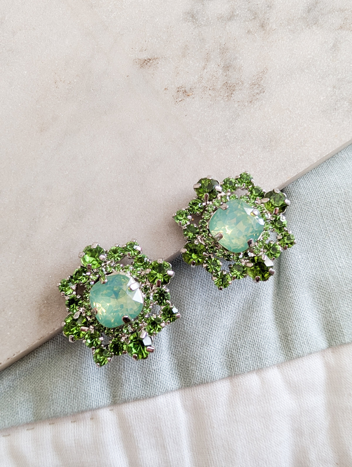 Boucles italiennes à clips cristaux verts