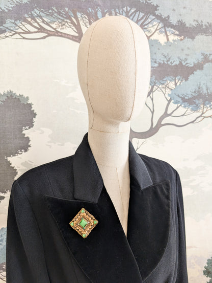 Broche cabochons verts