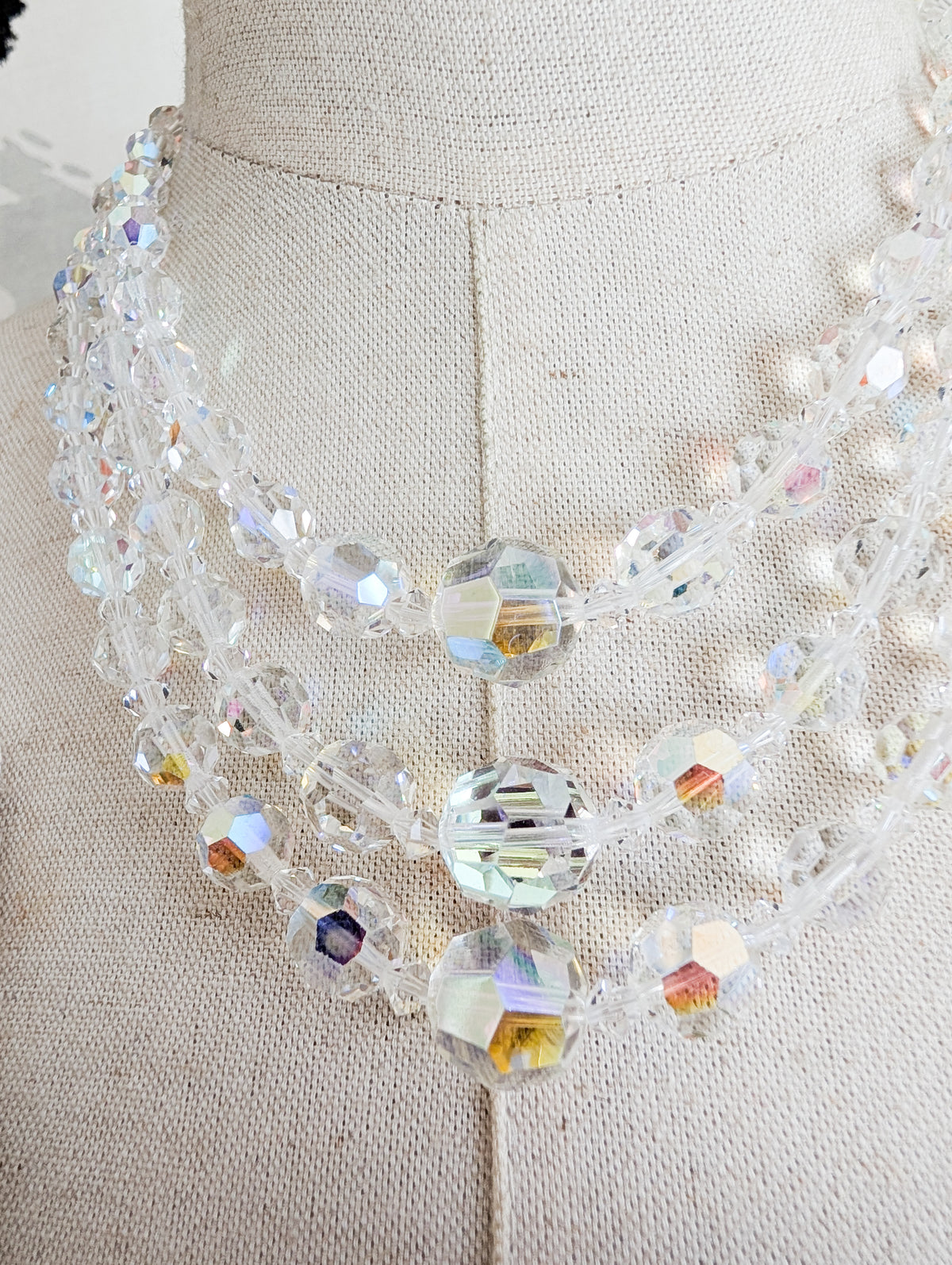 Extraordinaire collier en cristal AB