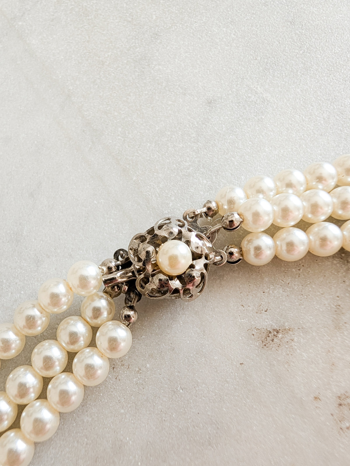 Collier de perles et perles bleues
