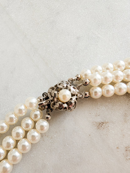 Collier de perles et perles bleues