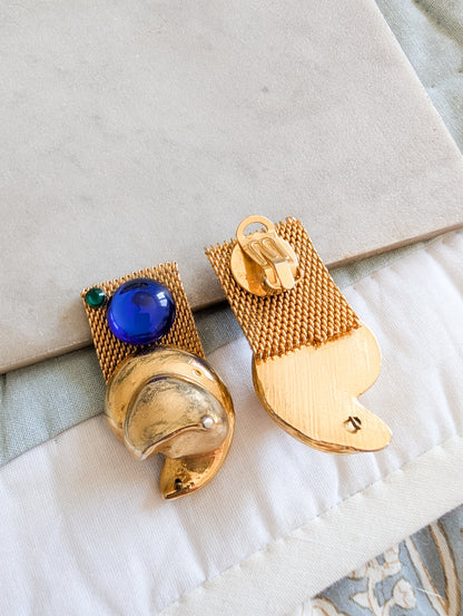 Extraordinaire boucles modernistes