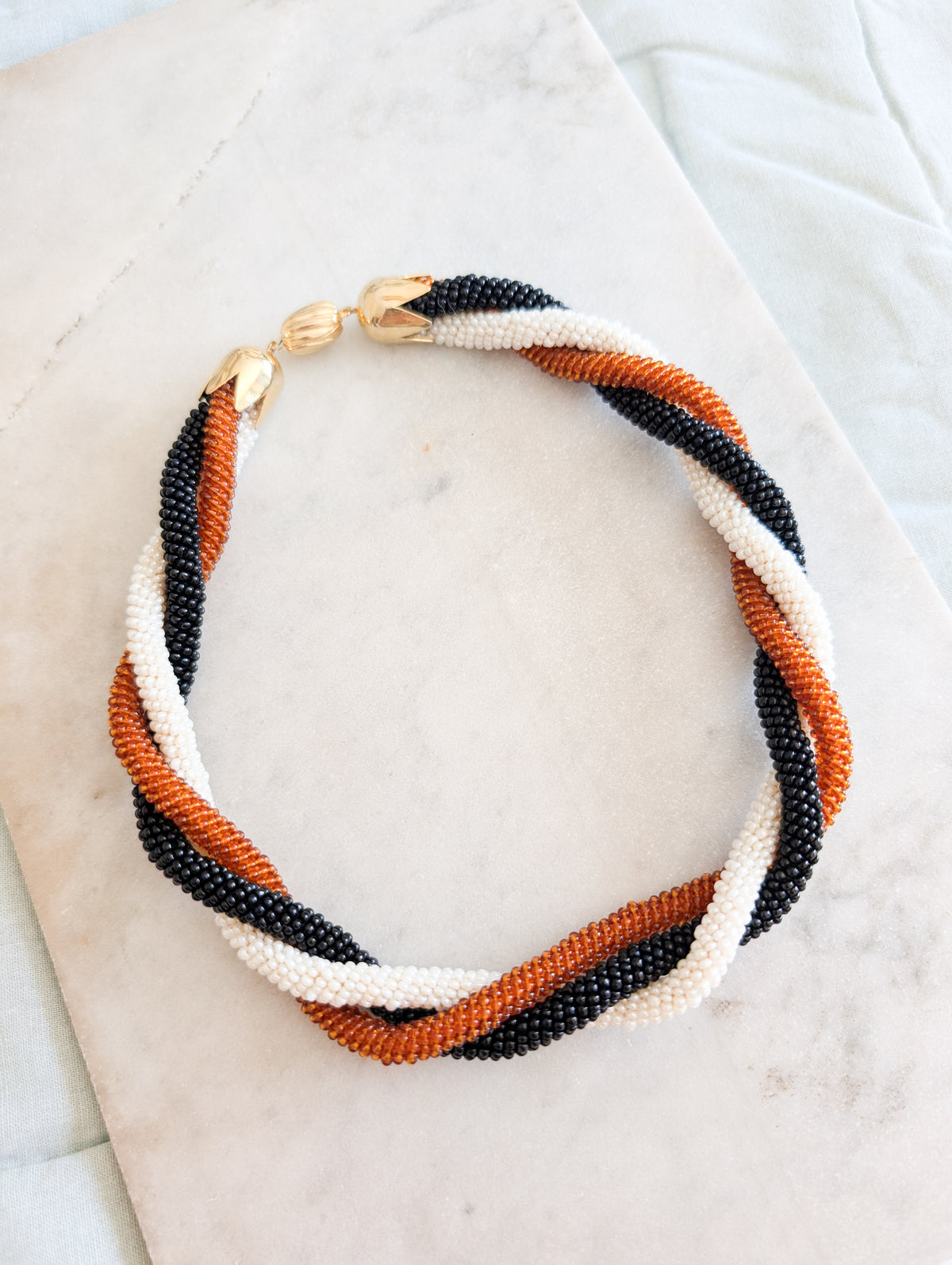 Collier de perles de rocailles