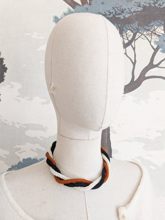 Collier de perles de rocailles