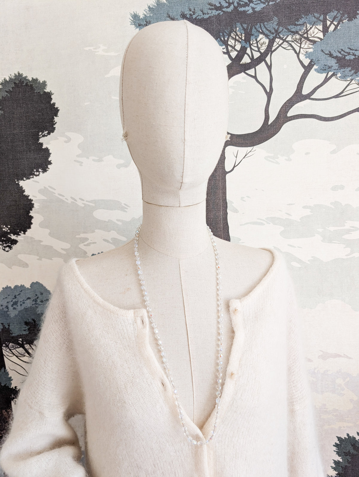 Très joli collier en cristal