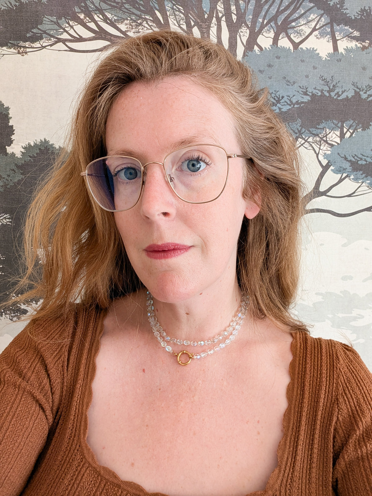 Très joli collier en cristal