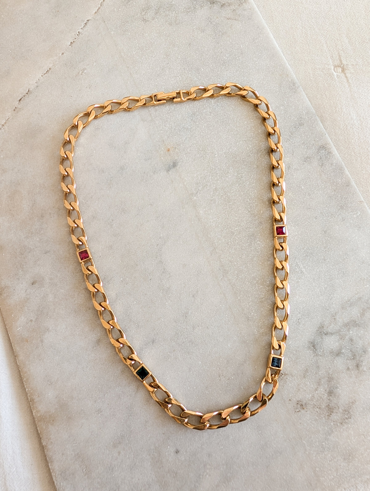 Collier gourmette pierres colorées