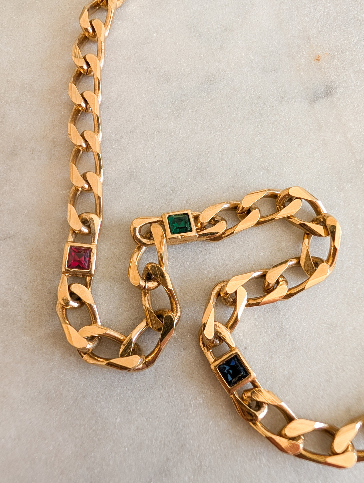 Collier gourmette pierres colorées