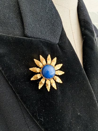 Broche fleur cabochon bleu