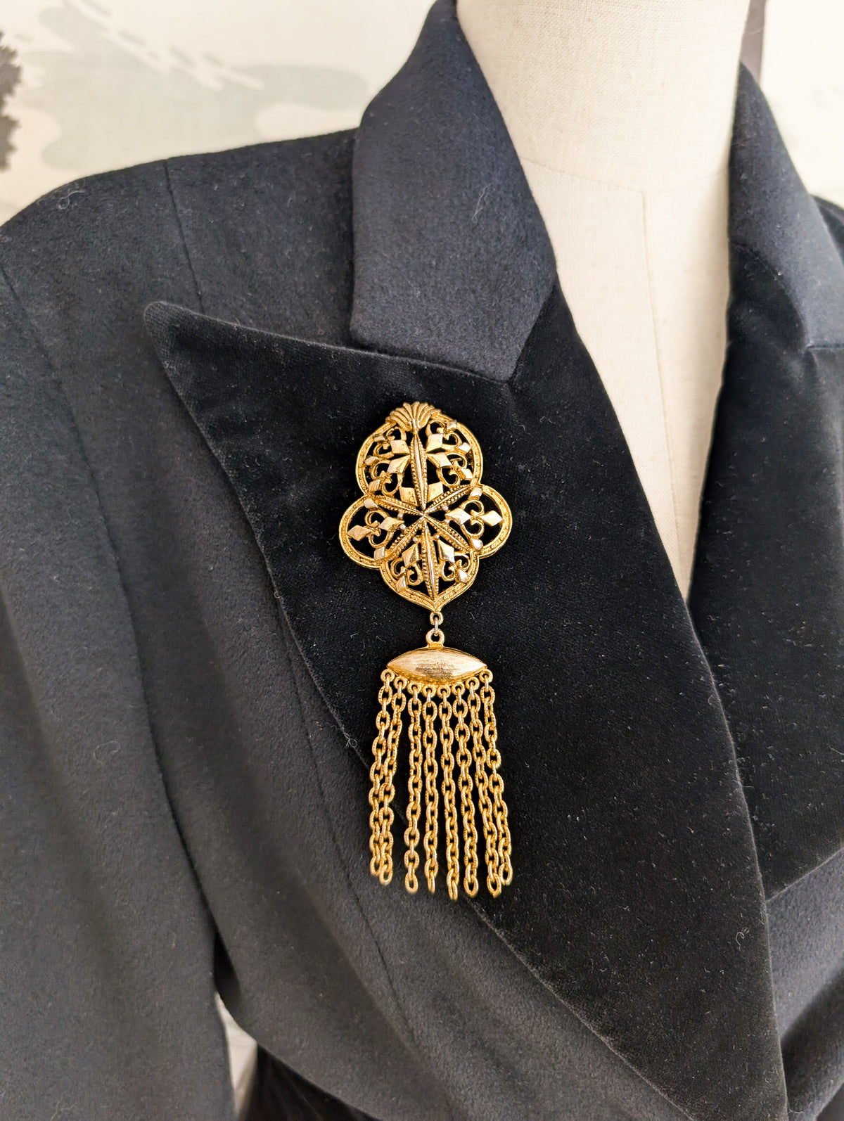Broche pompon