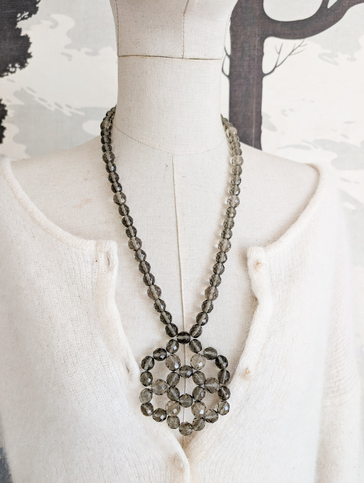 Collier en verre fumé