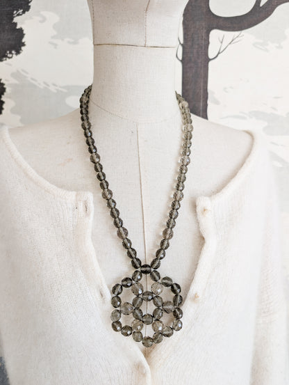 Collier en verre fumé