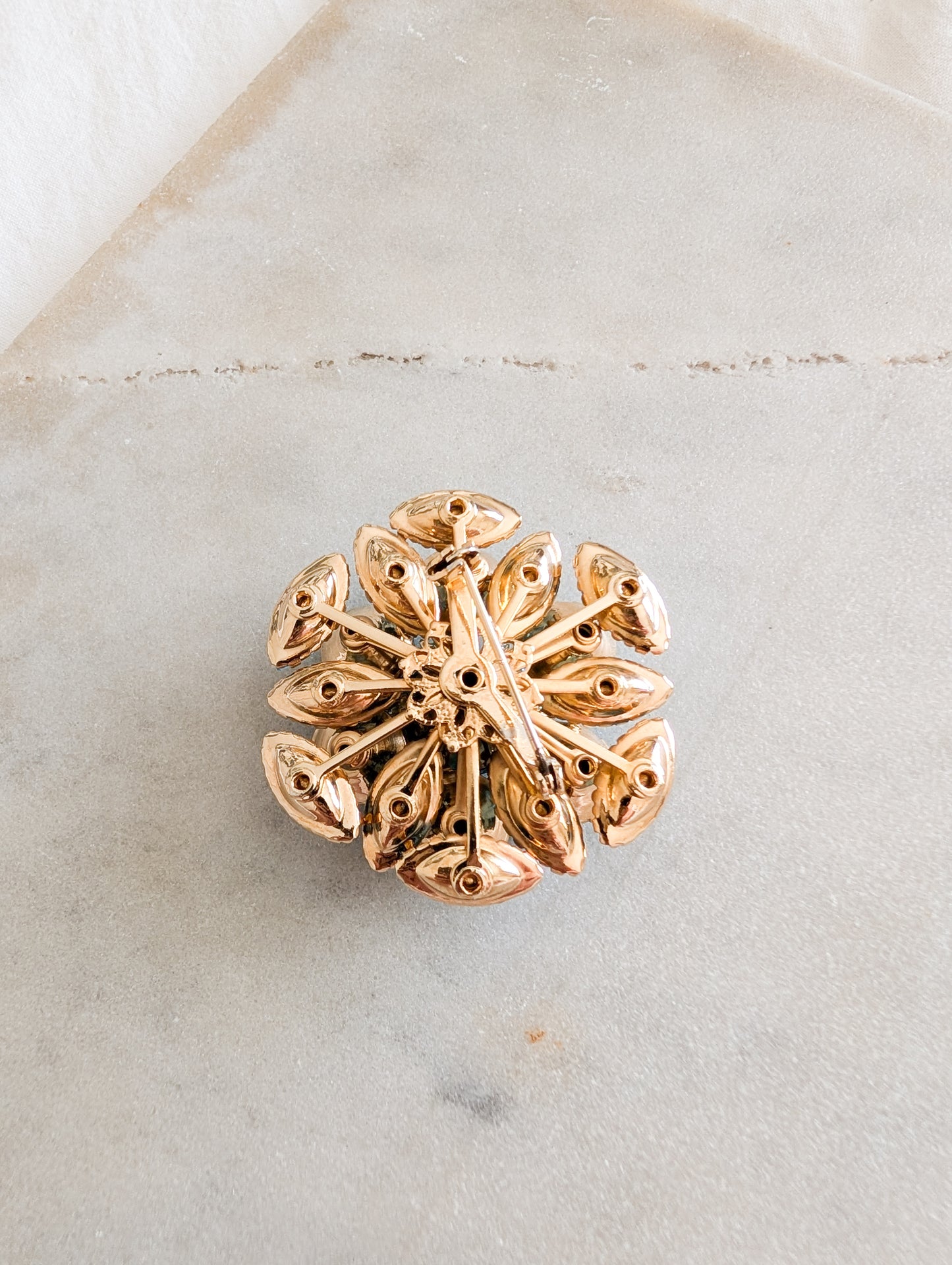 Broche cristaux 50's
