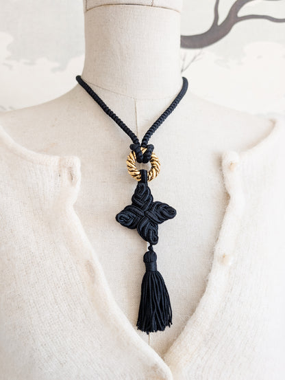 Collier passementerie