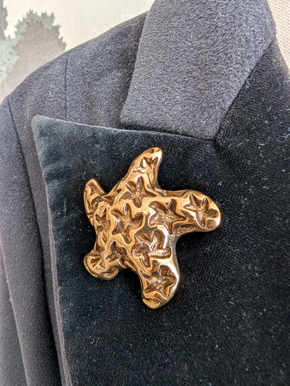 Broche Gil d'Agenas en résine galvanisée