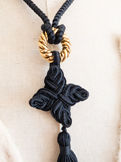 Collier passementerie