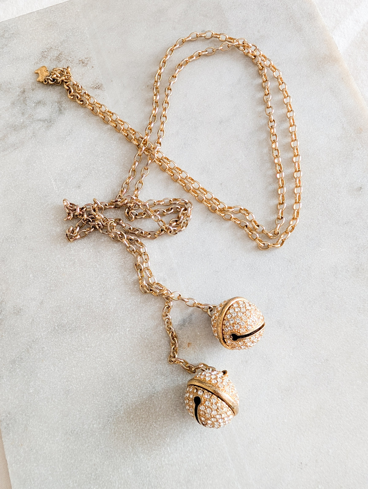 Collier Agatha grelots à nouer